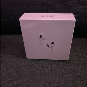 Apple AirPods in Classic White